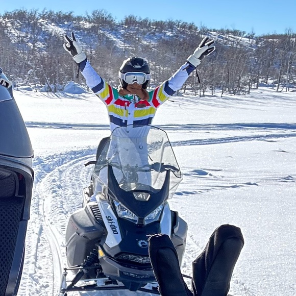 Retro Snowsuit - Picture 17 of 17